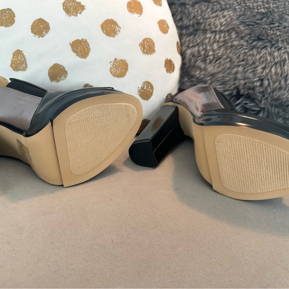 Leila Stone Jissel Black Patent Platform Sandals - Picture 3 of 7